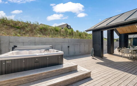 Maximiliane - from the Sea: Dak, Land Lot, Verblijf, Huis, Landelijk Gebied, Schuur, Siding, Garden Gebouwen, Blokhut, Hut