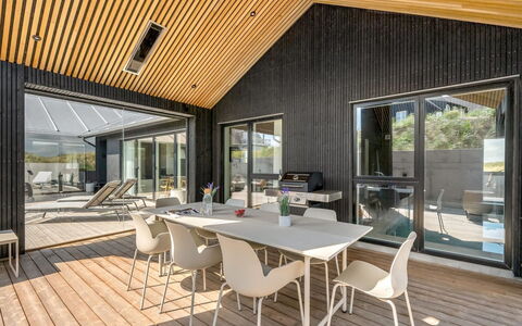 Maximiliane - from the Sea: Dak, Land Lot, Verblijf, Huis, Landelijk Gebied, Schuur, Siding, Garden Gebouwen, Blokhut, Hut