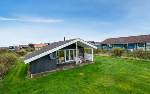 Tanea - 700M to the Fjord: Hout, Dak, Architectuur, Huis, Huis, Verblijf, Siding, Hardwood, Helling, Landgoed