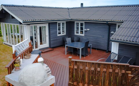 Algea - 300M from the Sea: Hout, Dak, Huis, Huis, Siding, Verblijf, Veranda, Deur, Dek, Samengesteld Materiaal