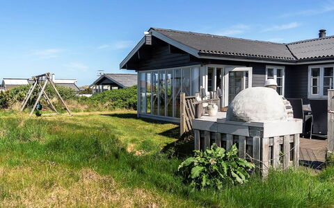 Algea - 300M from the Sea: Lucht, Gras, Gebouw, Venster, Dak, Huis, Huis, Verblijf, Architectuur, Land Lot