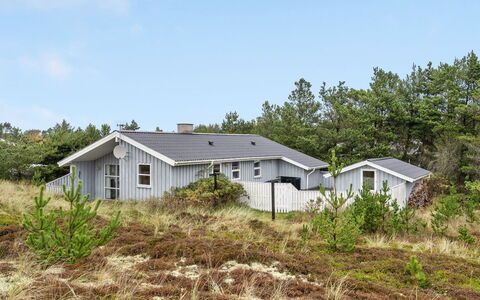Tino - 900M from the Sea: Bergachtig Landvormen, Berg, Heuvel, Bergketen, Heuvel Station, Menselijke Nederzetting, Stedelijk Ontwerp, Alpen, Vallei, Top