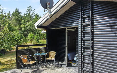 Heike - 1.3Km from the Sea: Architectuur, Dak, Huis, Samengesteld Materiaal, Daylighting, Siding, Oprit