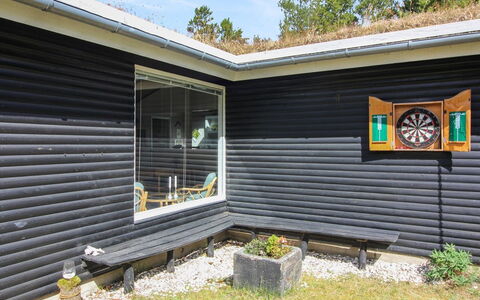 Heike - 1.3Km from the Sea: Architectuur, Dak, Huis, Samengesteld Materiaal, Daylighting, Siding, Oprit