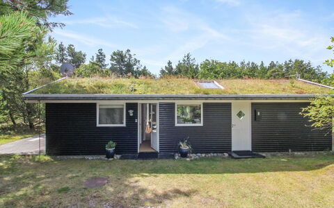 Heike - 1.3Km from the Sea: Architectuur, Dak, Huis, Samengesteld Materiaal, Daylighting, Siding, Oprit