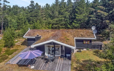 Heike - 1.3Km from the Sea: Architectuur, Dak, Huis, Samengesteld Materiaal, Daylighting, Siding, Oprit