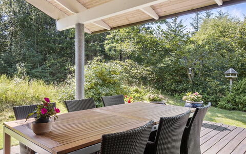 Angja - 800M from the Sea: Meubilair, Hout, Buitenmeubels, Tafel, Veranda, Stoel, Keuken En Eettafel, Buitentafel, Schaduw