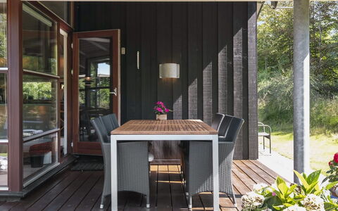 Angja - 800M from the Sea: Meubilair, Stoel, Hout, Tafel, Buitenmeubels, Keuken En Eettafel, Veranda, Buitentafel, Flooring, Hardwood