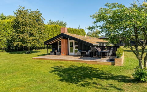 Ingimar - 2.2Km from the Sea: Architectuur, Dak, Huis, Samengesteld Materiaal, Daylighting, Siding, Oprit