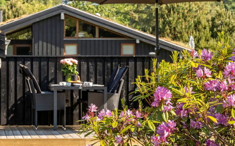Ingimar - 2.2Km from the Sea: Architectuur, Dak, Huis, Samengesteld Materiaal, Daylighting, Siding, Oprit