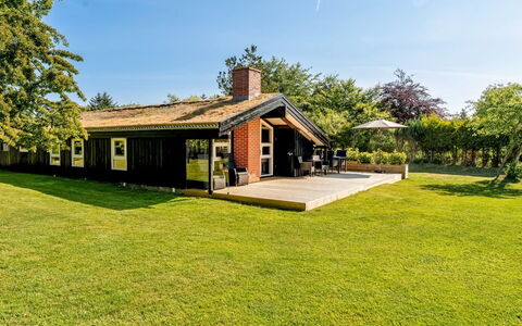 Ingimar - 2.2Km from the Sea: Architectuur, Dak, Huis, Samengesteld Materiaal, Daylighting, Siding, Oprit