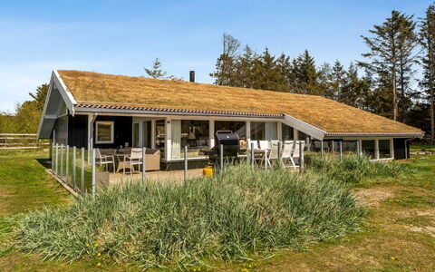 Gladis - 900M from the Sea: Dak, Huis, Verblijf, Huis, Architectuur, Land Lot, Landelijk Gebied, Boerderij, Landgoed, Veranda