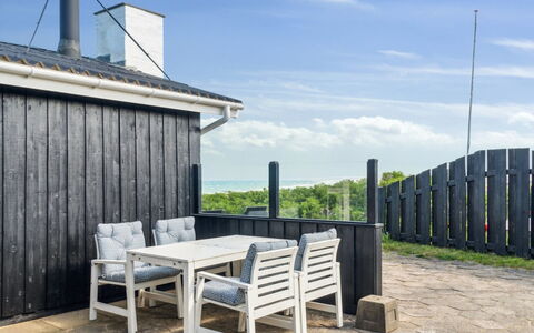 Edlef - 279M from the Sea: Huis, Woongebied, Huis, Verblijf, Dak, Land Lot, Siding, Tuin, Landgoed, Gazon