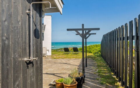 Edlef - 279M from the Sea: Huis, Woongebied, Huis, Verblijf, Dak, Land Lot, Siding, Tuin, Landgoed, Gazon