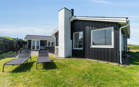 Edlef - 279M from the Sea: Huis, Woongebied, Huis, Verblijf, Dak, Land Lot, Siding, Tuin, Landgoed, Gazon