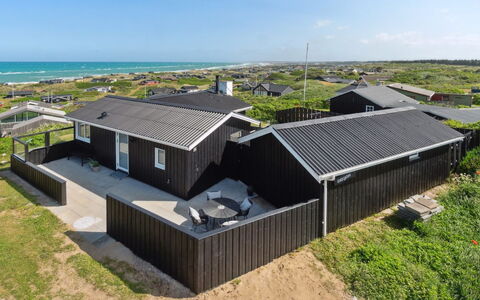 Edlef - 279M from the Sea: Huis, Woongebied, Huis, Verblijf, Dak, Land Lot, Siding, Tuin, Landgoed, Gazon