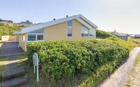 Heidine - 176M from the Sea: Dak, Land Lot, Verblijf, Huis, Landelijk Gebied, Schuur, Siding, Garden Gebouwen, Blokhut, Hut
