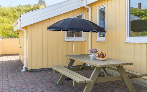 Heidine - 176M from the Sea: Dak, Land Lot, Verblijf, Huis, Landelijk Gebied, Schuur, Siding, Garden Gebouwen, Blokhut, Hut
