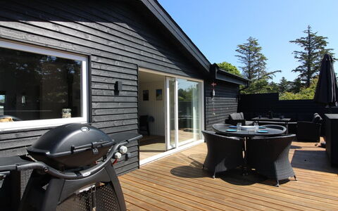 Kamp - 700M from the Sea: Hout, Huis, Veranda, Dek, Hardwood, Dak, Beits, Houten Vloer, Eco Hotel