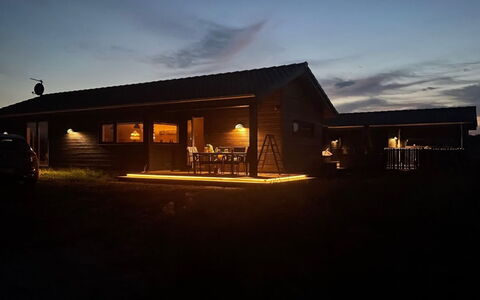 Hinda - 1.2Km from the Sea: Blauw, Struik, Verblijf, Groundcover, Tuin, Landgoed, Schaduw, Landscaping, Boerderij, Eco Hotel