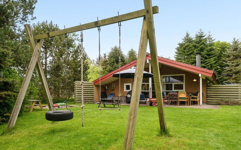 Loreia - 200M from the Sea: Zwembad, Buitenmeubels, Meubilair, Toevlucht, Flagstone, Eco Hotel, Schaduw, Stoel, Vrije Tijd, Landgoed