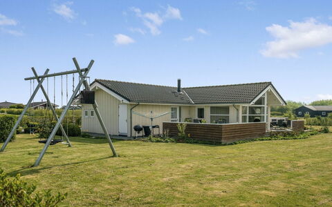 Reimer - 700M from the Sea: Woongebied, Dak, Voorstad, Oprit, Landgoed, Schoorsteen