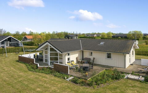 Reimer - 700M from the Sea: Woongebied, Dak, Voorstad, Oprit, Landgoed, Schoorsteen