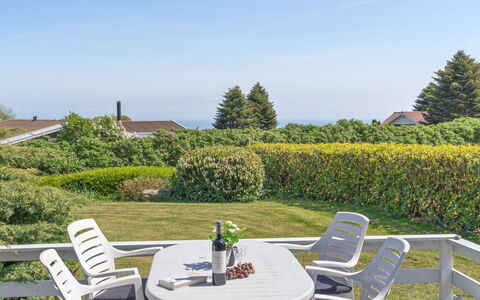 Jarmericus - 300M from the Sea: Struik, Buitenmeubels, Meubilair, Land Lot, Buitentafel, Tuin, Groundcover, Gazon, Stoel