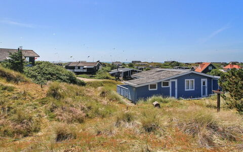 Manni - 800M from the Sea: Woongebied, Dak, Voorstad, Oprit, Landgoed, Schoorsteen