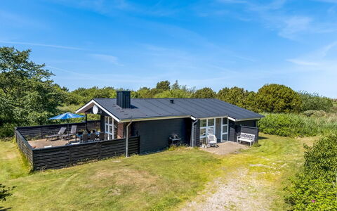 Denisa - 2.3Km from the Sea: Gras, Huis, Dak, Huis, Verblijf, Struik, Land Lot, Landelijk Gebied, Boerderij, Groundcover