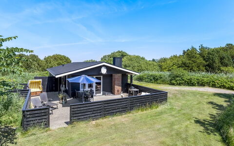 Denisa - 2.3Km from the Sea: Gras, Huis, Dak, Huis, Verblijf, Struik, Land Lot, Landelijk Gebied, Boerderij, Groundcover