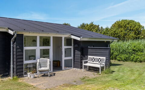 Denisa - 2.3Km from the Sea: Gras, Huis, Dak, Huis, Verblijf, Struik, Land Lot, Landelijk Gebied, Boerderij, Groundcover