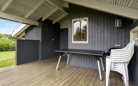 Bryniulf - 1.8Km from the Sea: Hout, Plafond, Samengesteld Materiaal, Schaduw, Plank, Siding, Hardwood, Beits, Veranda, Ontwerp