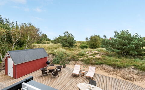 Merta: Struik, Stedelijk Ontwerp, Groundcover, Steen, Appartement, Landgoed, Metselwerk, Balkon, Landscaping