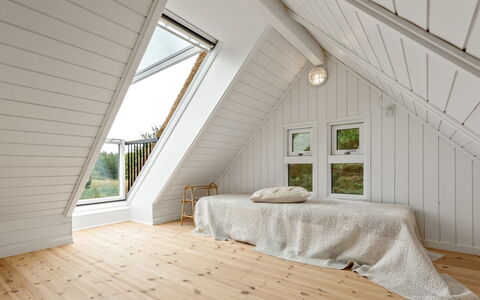 Merta: Struik, Stedelijk Ontwerp, Groundcover, Steen, Appartement, Landgoed, Metselwerk, Balkon, Landscaping