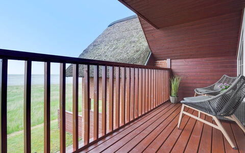 Deljan - 3.5Km from the Sea: Struik, Stedelijk Ontwerp, Groundcover, Steen, Appartement, Landgoed, Metselwerk, Balkon, Landscaping
