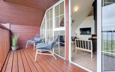 Deljan - 3.5Km from the Sea: Struik, Stedelijk Ontwerp, Groundcover, Steen, Appartement, Landgoed, Metselwerk, Balkon, Landscaping