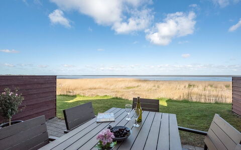 Deljan - 3.5Km from the Sea: Struik, Stedelijk Ontwerp, Groundcover, Steen, Appartement, Landgoed, Metselwerk, Balkon, Landscaping