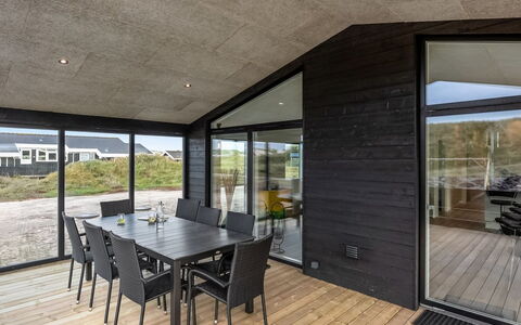Birger - 300M from the Sea: Struik, Stedelijk Ontwerp, Groundcover, Steen, Appartement, Landgoed, Metselwerk, Balkon, Landscaping
