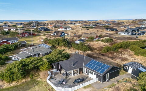 Illona - from the Sea: Zwembad, Buitenmeubels, Meubilair, Toevlucht, Flagstone, Eco Hotel, Schaduw, Stoel, Vrije Tijd, Landgoed