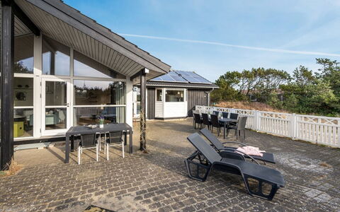 Illona - from the Sea: Zwembad, Buitenmeubels, Meubilair, Toevlucht, Flagstone, Eco Hotel, Schaduw, Stoel, Vrije Tijd, Landgoed