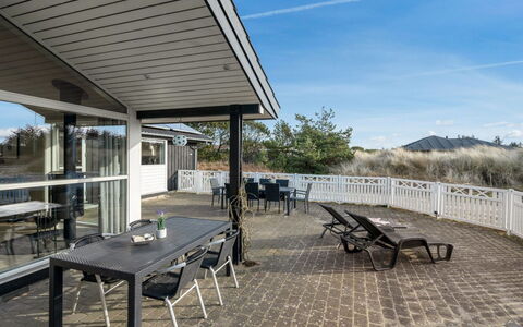 Illona - from the Sea: Zwembad, Buitenmeubels, Meubilair, Toevlucht, Flagstone, Eco Hotel, Schaduw, Stoel, Vrije Tijd, Landgoed