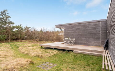 Alexandrina - 800M from the Sea: Verblijf, Huis, Huis, Dak, Veranda, Landgoed, Siding, Garden Gebouwen, Boerderij, Werf
