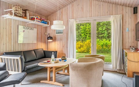 Vlatko - 2.9Km from the Sea: Hout, Plafond, Huis, Verdieping, Meubilair, Verblijf, Hardwood, Beits, Blokhut, Woonkamer