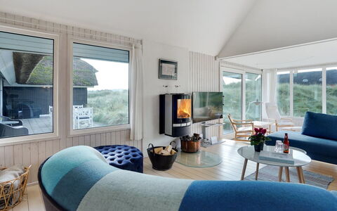 Henric - 100M from the Sea: Huis, Huis, Dak, Woongebied, Verblijf, Landgoed, Boerderij, Gazon, Landscaping, Siding