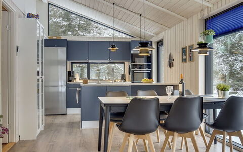 Hildegard - 1.5Km from the Sea: Interieur Ontwerp, Meubilair, Hout, Plafond, Flooring, Lichte Inrichting, Keuken, Keuken En Eettafel, Countertop, Verlichting