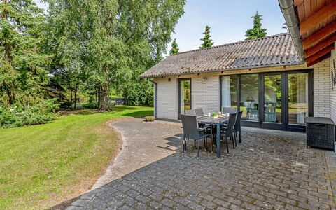 Hanka - 500M from the Sea: Gras, Huis, Dak, Huis, Verblijf, Struik, Land Lot, Landelijk Gebied, Boerderij, Groundcover
