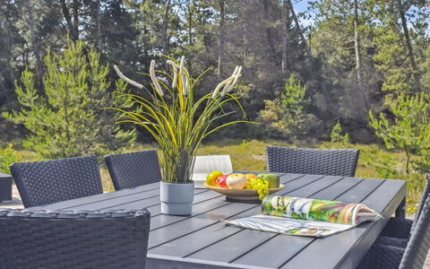 Elke - 3.5Km from the Sea: Meubilair, Buitenmeubels, Buitentafel, Tafel, Stoel, Patio, Tuin, Keuken En Eettafel, Schaduw, Natuurlijk Materiaal