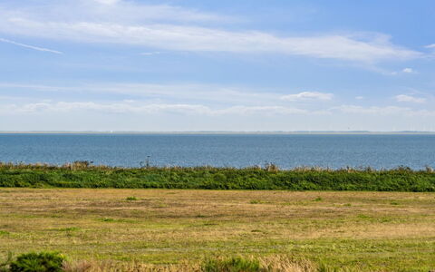 Theis - 100M from the Sea: Lucht, Blauw, Dag, Horizon, Gras, Groen, Grasland, Ecoregio, Natuurlijk Landschap, Wolk