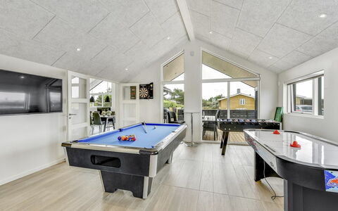 Swante - from the Sea: Plafond, Flooring, Interieur Ontwerp, Verdieping, Lichte Inrichting, Stoel, Houten Vloer, Hardwood, Woonkamer